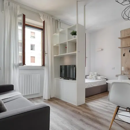 Joivy Delightful Near Parco Tre Torri Apartment *